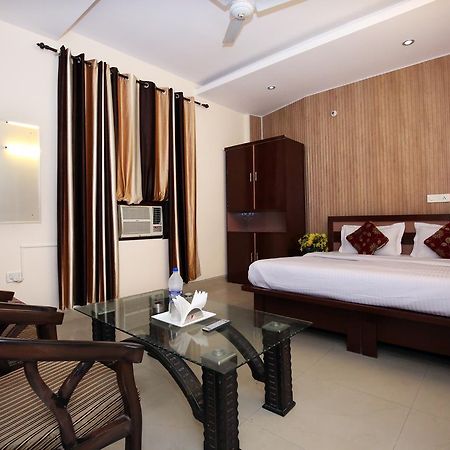 Hotel Grandway Kalka Exterior photo